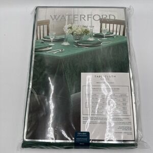 Waterford Green Holly Holiday Tablecloth 70x84 Oblong Seats 6 To 8 New Sealed
